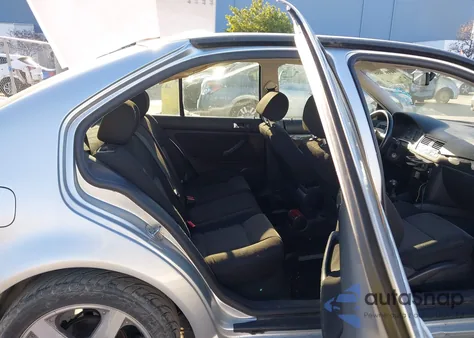 2003 Volkswagen Jetta Gli из США, поврежденный, VIN 3VWVH69M63M111917